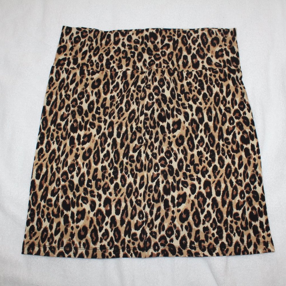 Leopard Print High-Waisted Knee-length Skirt